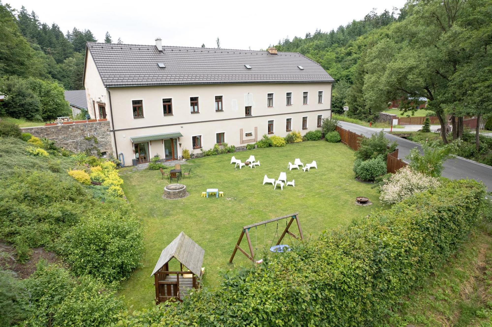 Penzion Starý Pivovar Křtiny Exteriér fotografie